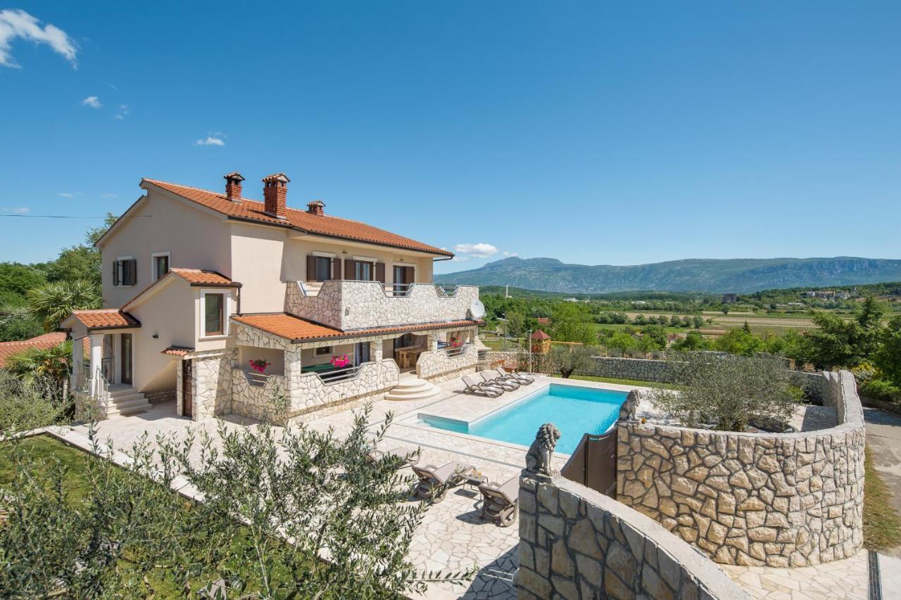 Potpićan Villa Vesna With Sauna, Hot Tub מראה חיצוני תמונה